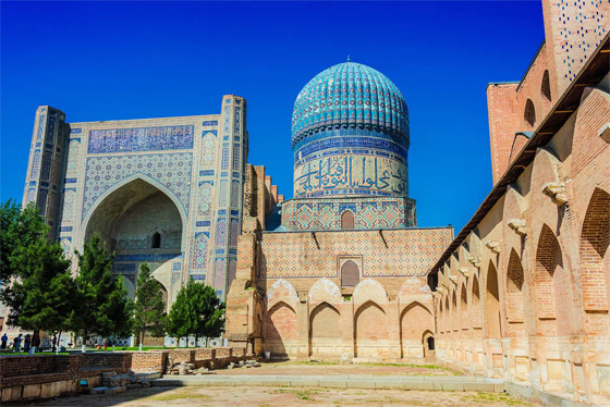 صورة رقم 2 - سمرقند.. إحدى أقدم مدن العالم وأبعدها ما برحت تثير إعجاب الزوار صورة رقم 2 - سمرقند.. إحدى أقدم مدن العالم وأبعدها ما برحت تثير إعجاب الزوار