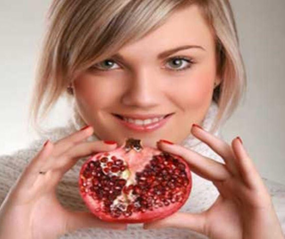 10 أغذية مدهشة ستجعلك أكثر شبابا وتكسب البشرة نضارة.. بينها الجوز والرمان.. صورة رقم 6 10 أغذية مدهشة ستجعلك أكثر شبابا وتكسب البشرة نضارة.. بينها الجوز والرمان.. صورة رقم 6
