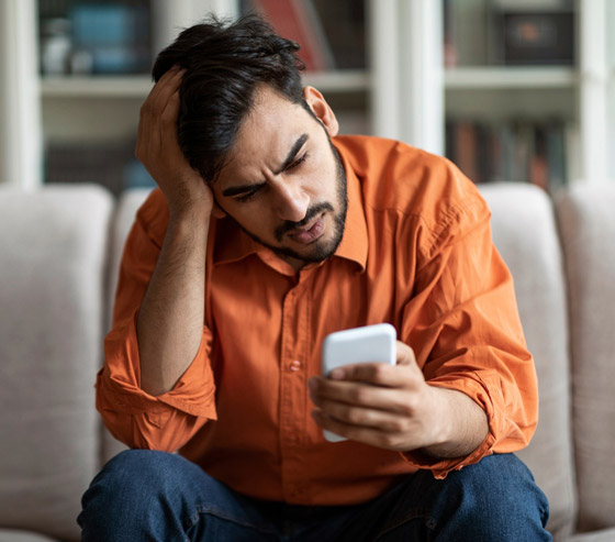 صورة رقم 2 - لماذا ننجذب إلى متابعة الأخبار الحزينة ومقاطع الفيديو المأساوية؟ صورة رقم 2 - لماذا ننجذب إلى متابعة الأخبار الحزينة ومقاطع الفيديو المأساوية؟
