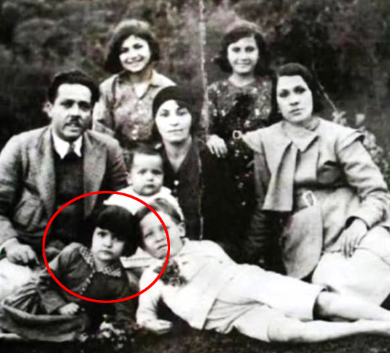 صورة رقم 1 - في ذكرى رحيلها: صور نادرة لشادية مع والدها الوسيم.. هل تشبهه؟ فيديو صورة رقم 1 - في ذكرى رحيلها: صور نادرة لشادية مع والدها الوسيم.. هل تشبهه؟ فيديو