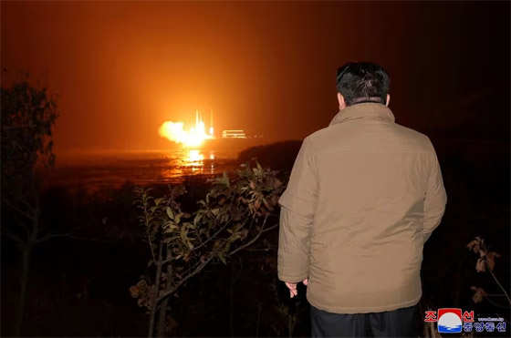 صورة رقم 1 - كوريا الشمالية: أي تدخل أمريكي بعمليات أقمارنا الاستطلاعية سنعتبره إعلان حرب! صورة رقم 1 - كوريا الشمالية: أي تدخل أمريكي بعمليات أقمارنا الاستطلاعية سنعتبره إعلان حرب!