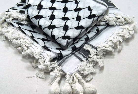 صورة رقم 16 - الكوفية الفلسطينية.. من رمز للقضية إلى عالم الموضة.. صور صورة رقم 16 - الكوفية الفلسطينية.. من رمز للقضية إلى عالم الموضة.. صور