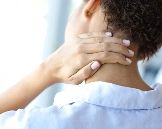 صورة رقم 4 - 6 علامات تشير إلى وجود أمراض خطيرة وراء تساقط الشعر صورة رقم 4 - 6 علامات تشير إلى وجود أمراض خطيرة وراء تساقط الشعر