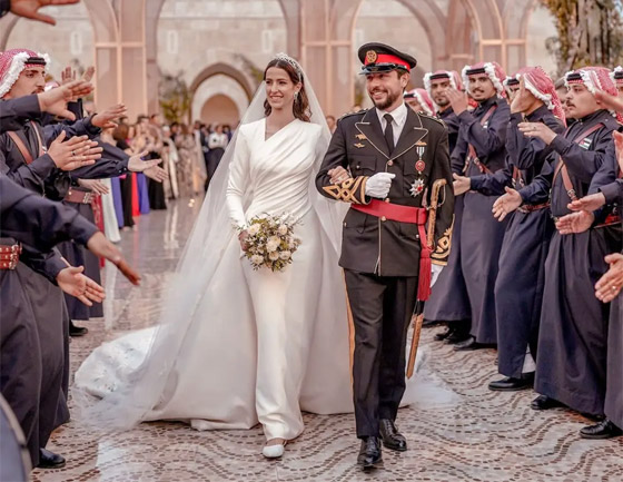 شخصيات 2023 الأكثر أناقة بينهم ريهانا، بيونسيه، الملك تشارلز وبابا روما! صورة رقم 8