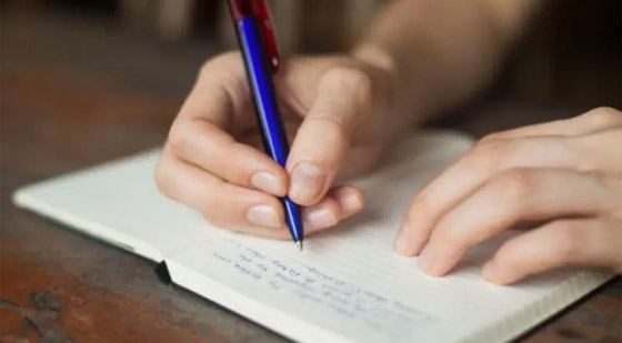 الكتابة اليدوية تعزز تواصل الدماغ والتعلم صورة رقم 2
