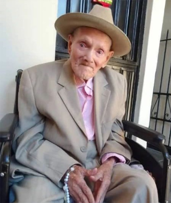 صورة رقم 15 - قبل أيام من عيد ميلاده.. وفاة أكبر رجل في العالم عن عمر يناهز 115 سنة صورة رقم 15 - قبل أيام من عيد ميلاده.. وفاة أكبر رجل في العالم عن عمر يناهز 115 سنة