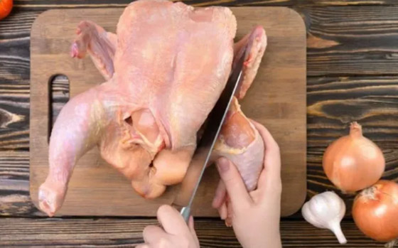 لصحتكم.. ابتعدوا عن تناول هذه الأجزاء من الدجاج صورة رقم 4
