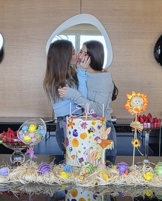 صورة رقم 5 - علاقة نانسي عجرم مع بناتها تخطف الاهتمام: أمومة وصداقة ومحبة متبادلة صورة رقم 5 - علاقة نانسي عجرم مع بناتها تخطف الاهتمام: أمومة وصداقة ومحبة متبادلة