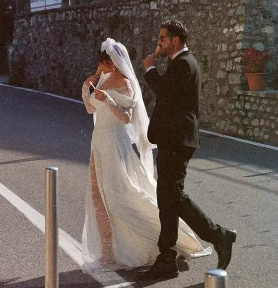 صورة رقم 1 - هيفاء وهبي متألقة بفستان زفاف ابيض على ضفاف بحيرة كومو بإيطاليا صورة رقم 1 - هيفاء وهبي متألقة بفستان زفاف ابيض على ضفاف بحيرة كومو بإيطاليا