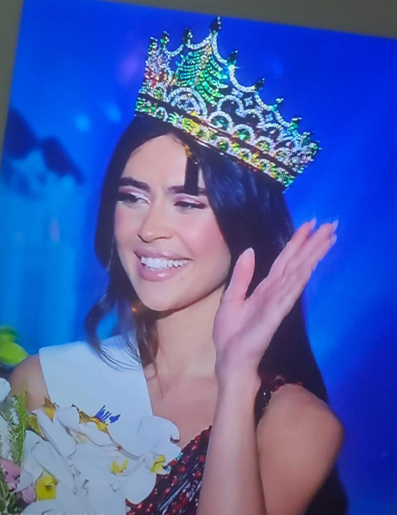 بعد منافسة ساخنة مع 15 متسابقة فوز الحسناء بيرلا حرب بتاج ملكة جمال لبنان 2025 صورة رقم 9