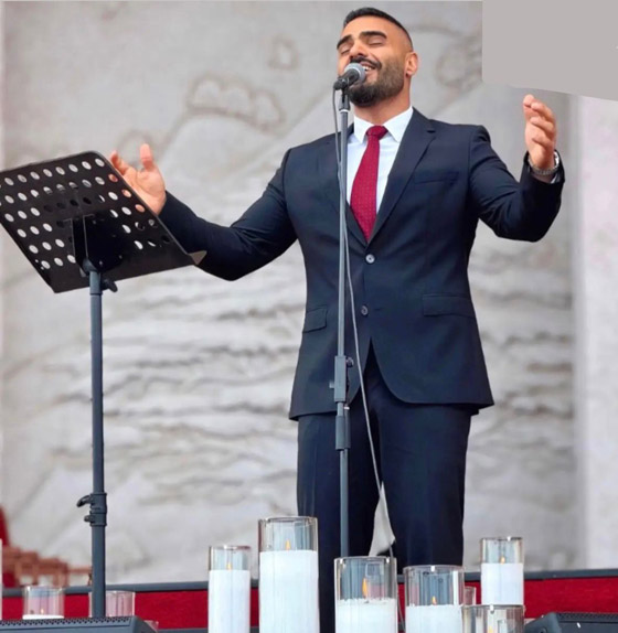 عبير نعمة وجوزيف عطية يُرتّلان في قدّاس البابا.. ترانيم مؤثرة ولحظات روحانية تهزّ بيروت صورة رقم 5 عبير نعمة وجوزيف عطية يُرتّلان في قدّاس البابا.. ترانيم مؤثرة ولحظات روحانية تهزّ بيروت صورة رقم 5