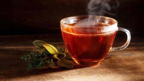 كوبان إلى ثلاثة أكواب من الشاي يوميا قد توقف مرضا دماغيا لا علاج له