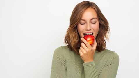 تعرفوا الى فوائد الخوخ للبشرة