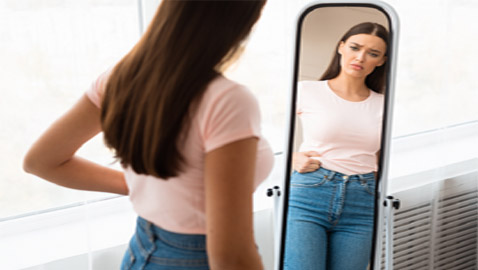 اضطرابات النوم قد تساهم في زيادة وزن النساء في سن اليأس