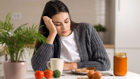 كافحوا الاكتئاب بالطعام لا بالدواء.. إليكم أطعمة تكافح وتعالج الاكتئاب!