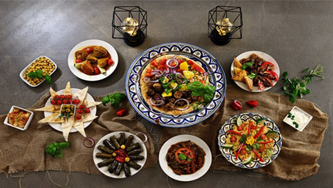 أطعمة ومشروبات تسبب العطش أثناء الصيام.. تجنبوا تناولها على السحور!