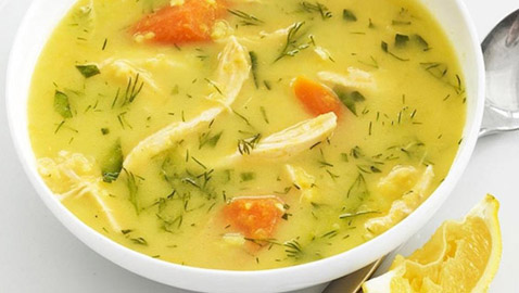 حساء الأرزّ والدجاج بالكاري: طبق دافئ على سفرتك