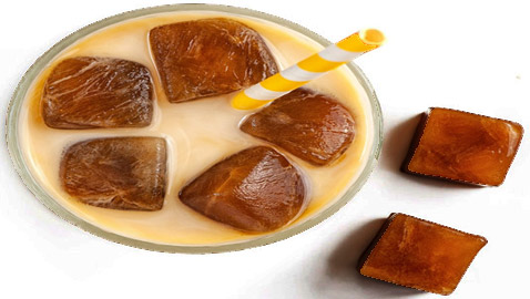 إليكم طريقة تحضير مكعبات القهوة المثلجة اللذيذة لصيف منعش وبارد