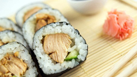 طريقة عمل سوشي الدجاج في المنزل