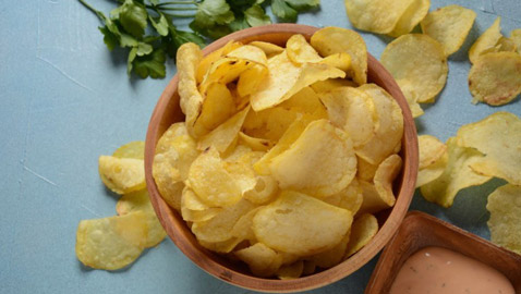 طريقة عمل رقائق البطاطس