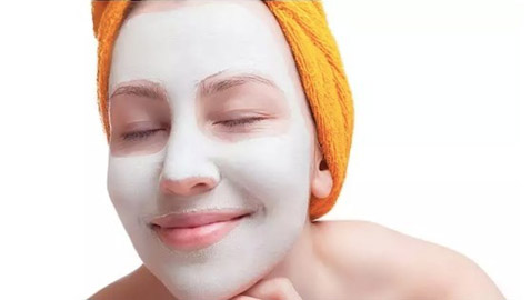 أهم الفوائد التجميلية لأقنعة النوم