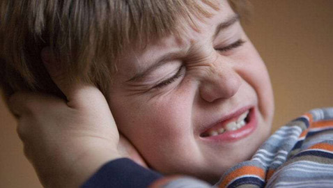 انسداد الأذن.. أسبابه وأفضل العلاجات المنزلية