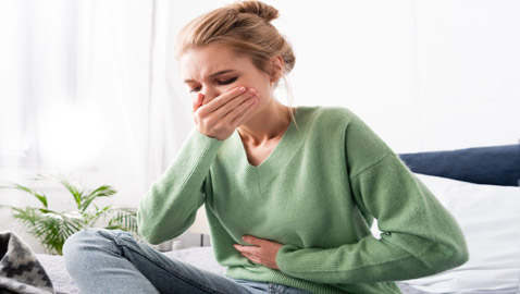 إليكم 8 أسباب غير متوقعة تسبب الشعور بالغثيان.. وطرق العلاج
