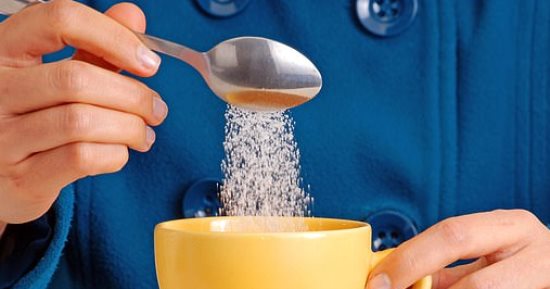  7 أسباب تحتم التخلي عن تناول السكر.. 