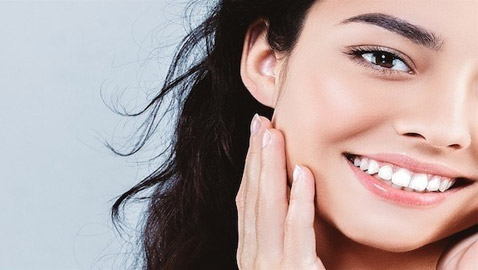 وضعيتا يوغا تساعدان في تحسين صحة بشرتك