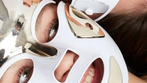 أقنعة LED .. أحدث صيحات عالم التجميل