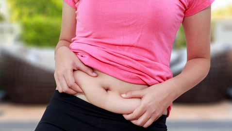 إليكم 4 طرق للتخلص من دهون البطن وتقليل المخاطر الناتجة عنها