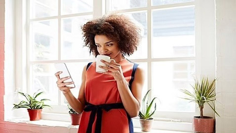 الاعتماد على الهواتف يضعف حواسنا ببطء