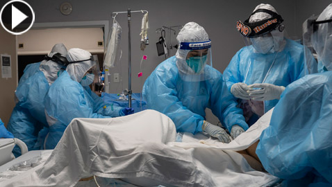 فيديو: ما الذي يحدث لمصاب بفيروس كورونا قبل أن يلفظ أنفاسه الأخيرة؟