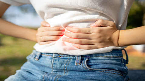 مشاكل صحية خطيرة يُشير إليها الألم المتكرر في مُنتصف أو أعلى البطن