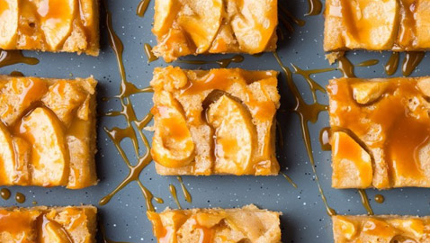 إليكم طريقة تحضير براونيز صحي بالتفاح لرجيم لذيذ ومميز