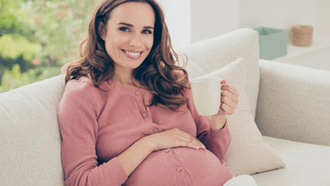 هل الشاي الأخضر آمن أثناء الحمل؟