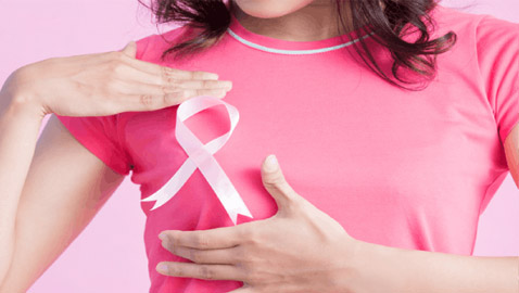 مفاهيم خاطئة عن سرطان الثدي.. وهذه الأطعمة تزيد خطر الإصابة به!