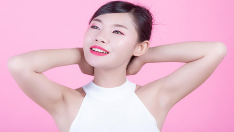 إليكم 3 خلطات فعالة مدهشة لتبييض الإبط من المرة الأولى