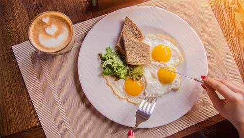 إليكم 5 عادات خاطئة عند الفطور تدمر مناعة الجسم