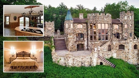 يبني قلعة بالحجم الكامل لابنه مع حجرات ملكية