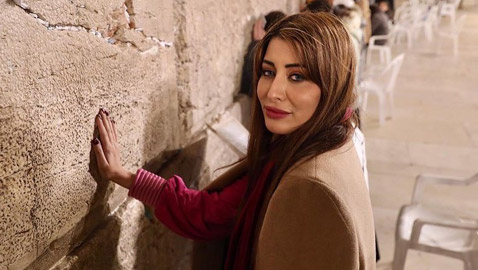 ملكة جمال العراق سارة عيدان على حائط المبكى: 