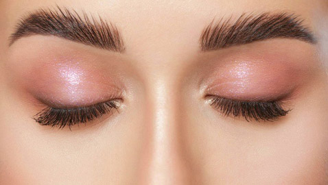 حيلة بسيطة للحصول على مظهر حاجبين طبيعي