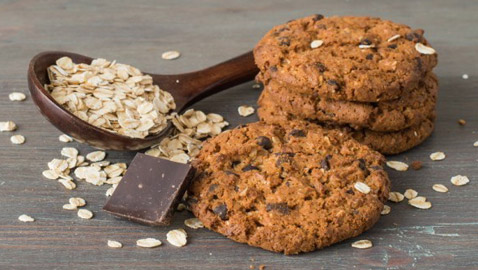 إليكم طريقة تحضير كوكيز الشوفان بالكاكاو دايت.. لذيذة وصحية