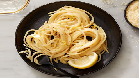 إليكم طريقة تحضير باستا الليمون والكريمة السهلة والشهية