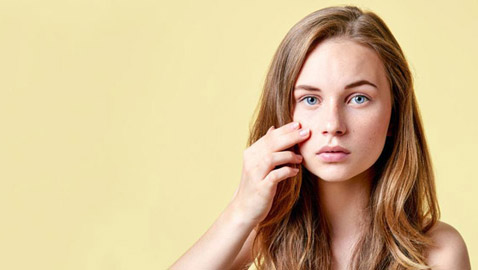 طرق مدهشة للتخلص من الزوان وحبّ الشباب 