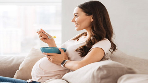 لتحافظي على صحتك وصحة الجنين.. أفضل الأطعمة لتناولها بفترة الحمل