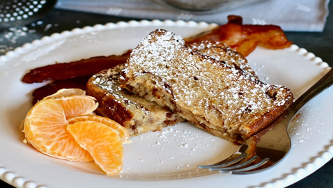 إليكم وصفة طاجن التوست الفرنسي بالقرفة.. حلوى شهية على مائدتكم