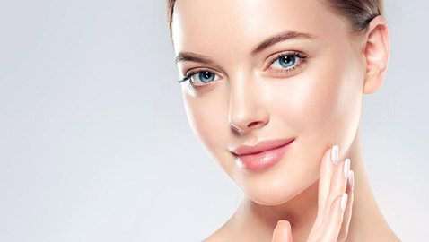 خطوات صباحية للعناية بالوجه والمحافظة على بشرة متألقة