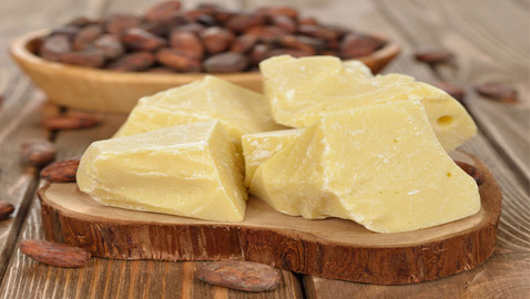 تستخدم بالأطعمة وللبشرة والشعر.. إليكم استخدامات وفوائد زبدة الكاكاو