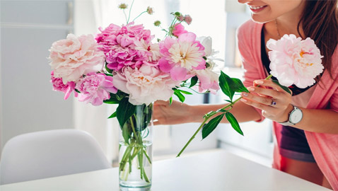 تقوي الذاكرة وتكافح التوتر.. 8 فوائد مذهلة لاستخدام الزهور بتزيين المنزل